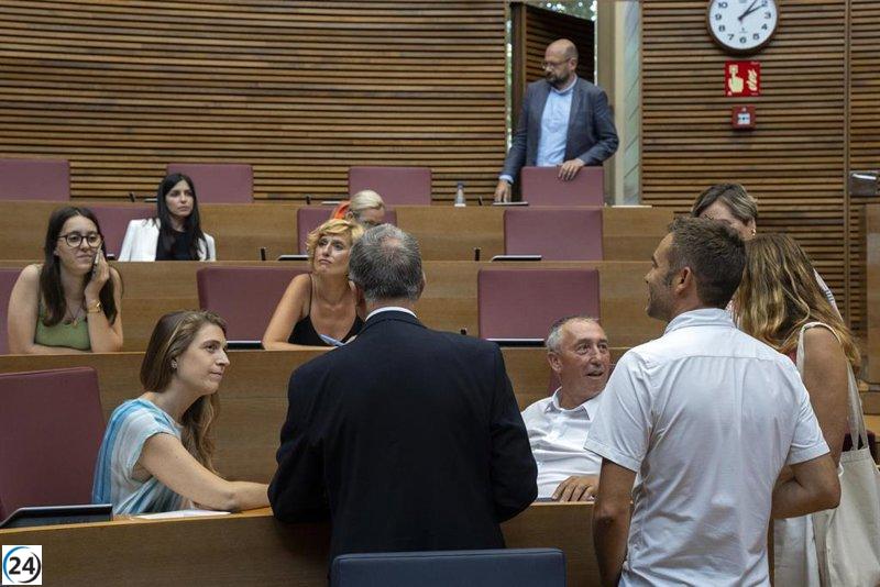 Compromís exige indagar en la administración del PP dentro de la investigación del sector público, mientras que el PSPV denuncia acciones desleales.