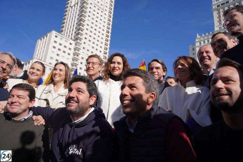 Mazón proclama al PP como la gran esperanza, defensor de la Constitución y la Ley frente a las imposiciones de Sánchez.