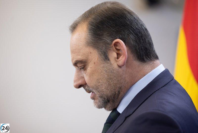 Ábalos se une al Grupo Mixto y se sitúa en el 'gallinero' del Congreso