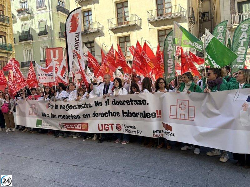 Sindicatos exigen el fin de medidas autoritarias en Sanidad