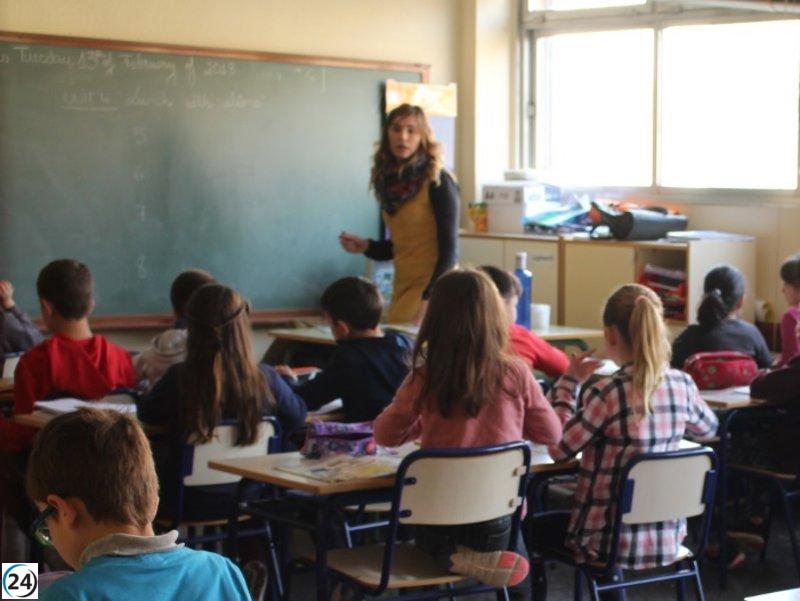 El gobierno permite a docentes de colegios e institutos cubrir ausencias en universidades