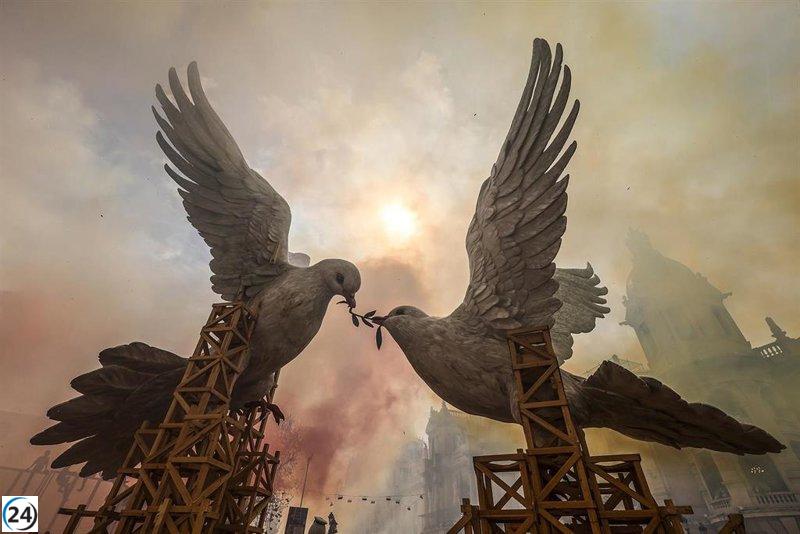 La mascletà de Caballer FX emociona a la plaza con un diseño sofisticado y novedoso: 