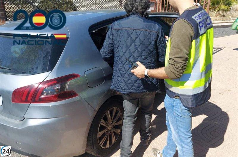 Tres detenidos por robo y venta de objetos en chalet de Elche.