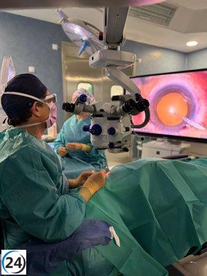Nuevo microscopio 3D en Hospital de Torrevieja mejora cirugías oftalmológicas