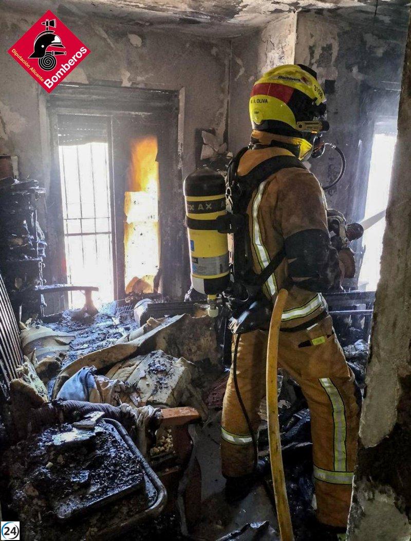 Trágico incendio en San Miguel de Salinas: hombre y perro pierden la vida en el suceso.