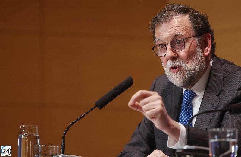 Rajoy critica al PSOE por romper con la Transición y los grandes acuerdos nacionales.