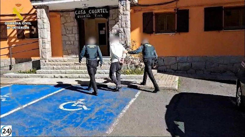 Dos estafadores arrestados por engañar a agricultores y empresas en Alicante y Murcia con la venta de fruta, totalizando 522.000 euros.