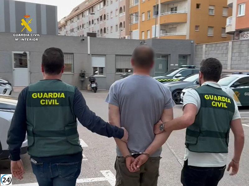 Cuatro arrestados por forzar a mujer a prostituirse en rotondas de Torrevieja.