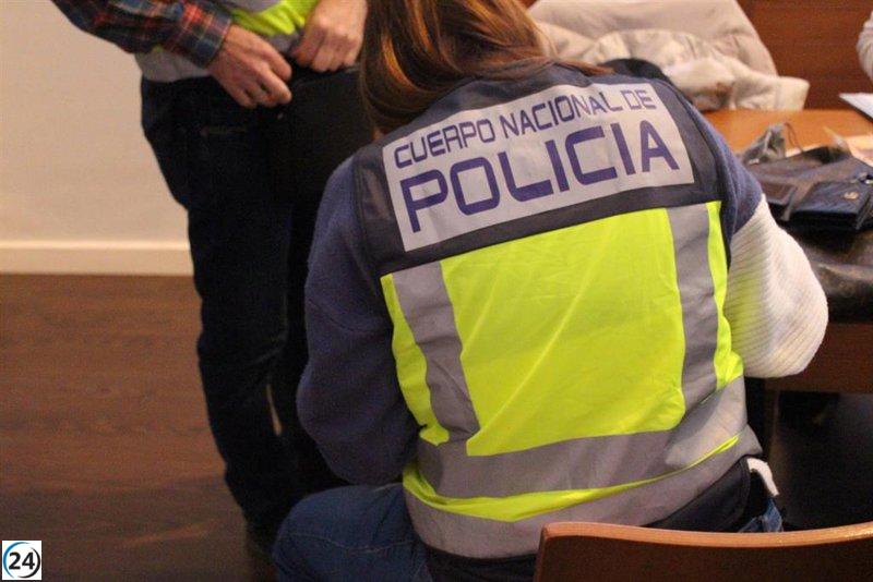 Tres arrestos por forzar a mujer a prostituirse bajo falsas promesas.