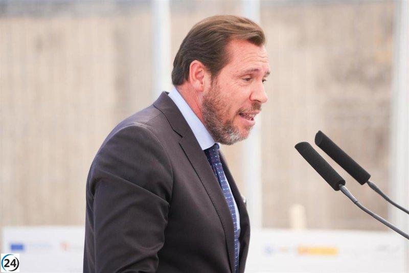 Puente desmiente acusaciones y compara críticas con el franquismo.