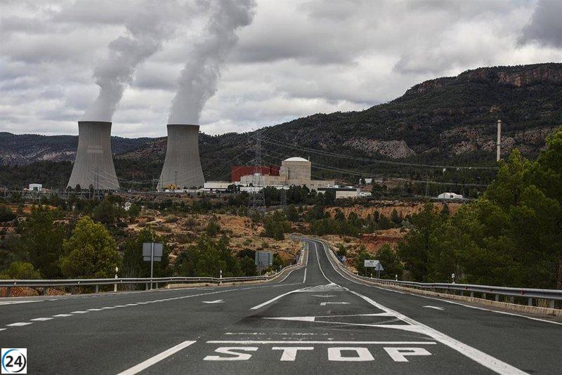 El PSPV y Compromís critican propuesta de Mazón sobre la central nuclear de Cofrentes
