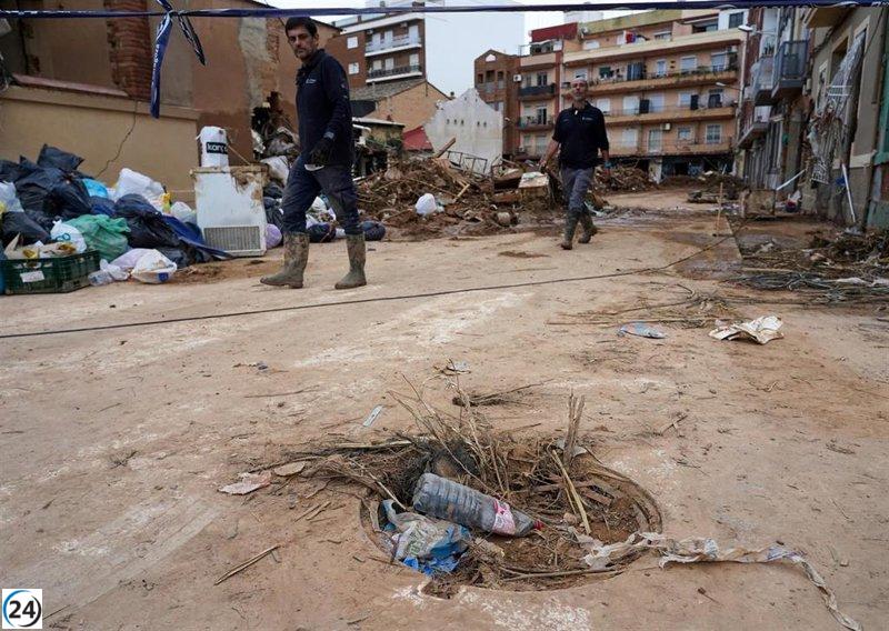 Mazón denuncia la falta de respuesta del Gobierno tras tres días solicitando camiones de desatasco.