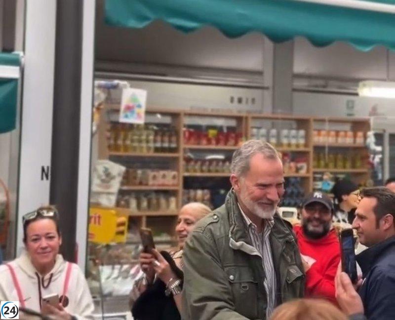 PP y Vox respaldan la visita inesperada de los Reyes a la zona afectada por la dana, elogiando su 