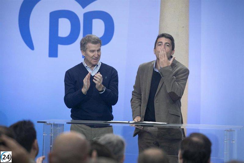 Mazón aclamado por los líderes del PP en la cumbre de Asturias.