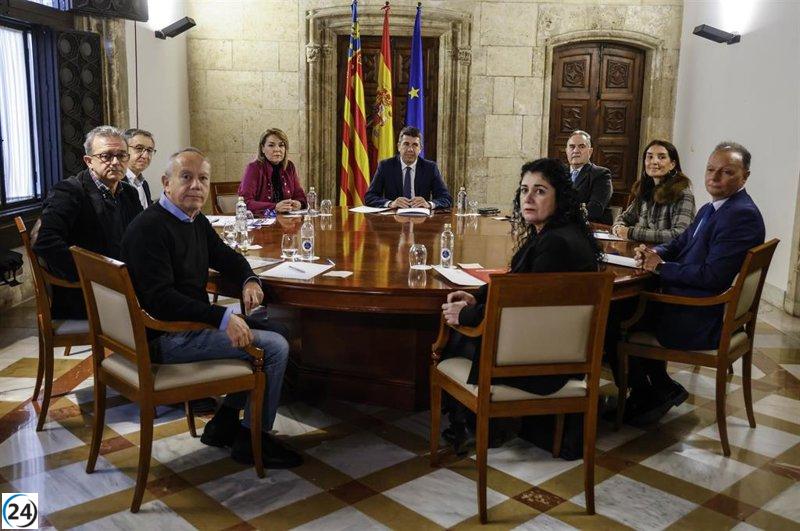 Empresarios y sindicatos demandan al Gobierno reactivar ayudas de la dana mediante decretos concretos.