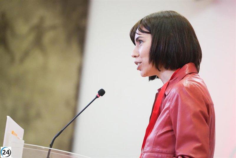 Morant critica a Mazón por su tardanza y afirma que responde al Gobierno tras adelantarlo en la reconstrucción.