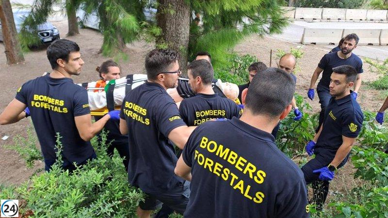 Dieciséis nuevos bomberos forestales completan curso de extinción de incendios y emergencias.