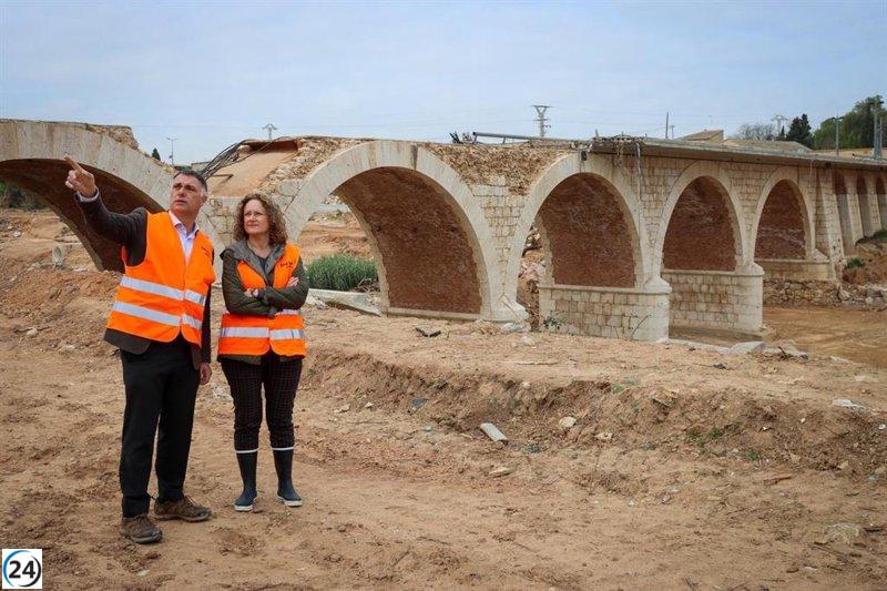 Torrent impulsa la renovación del puente en el barranco del Poyo.