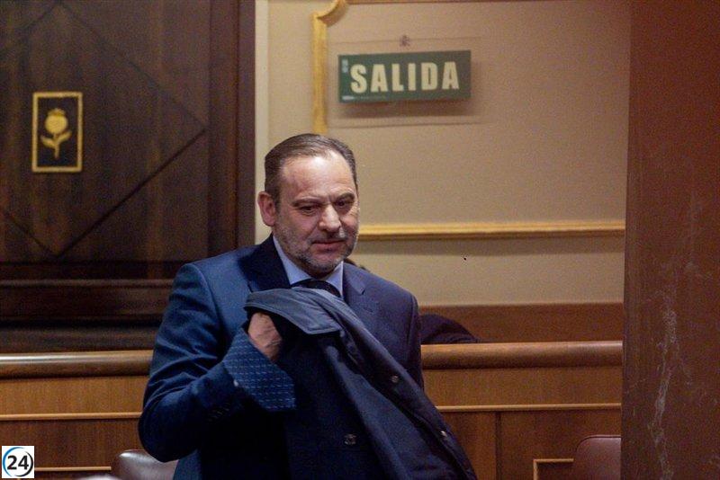 El Tribunal Supremo investiga a Ábalos y su fundación en Perú por posibles ingresos ilegales.