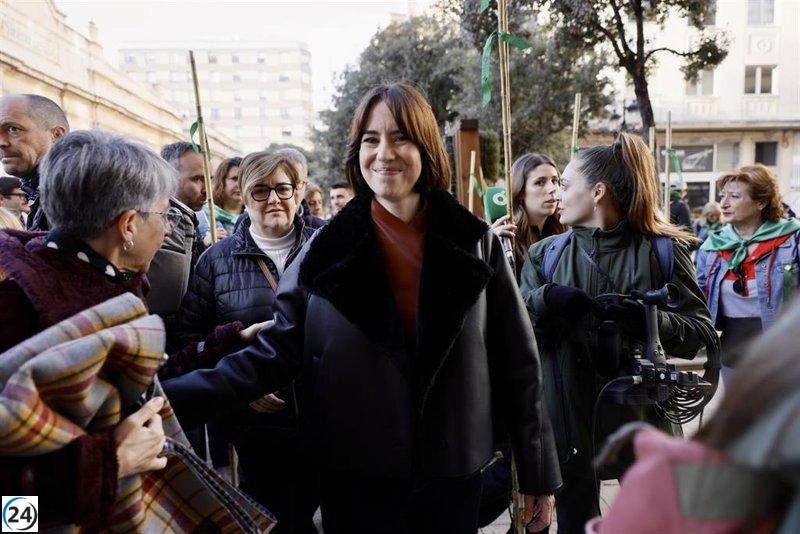 Morant critica la ausencia de Mazón en la Romería de Castelló, sugiriendo que refleja un rechazo popular.