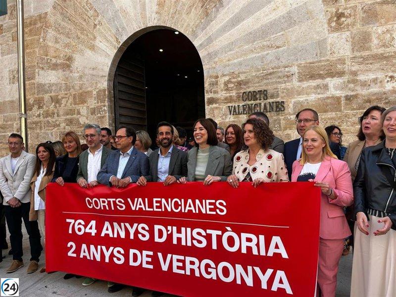 PSPV critica a Mazón por “entregar Les Corts a Vox” y “quebrar un acuerdo de tres décadas” al omitir el 25 d'Abril.