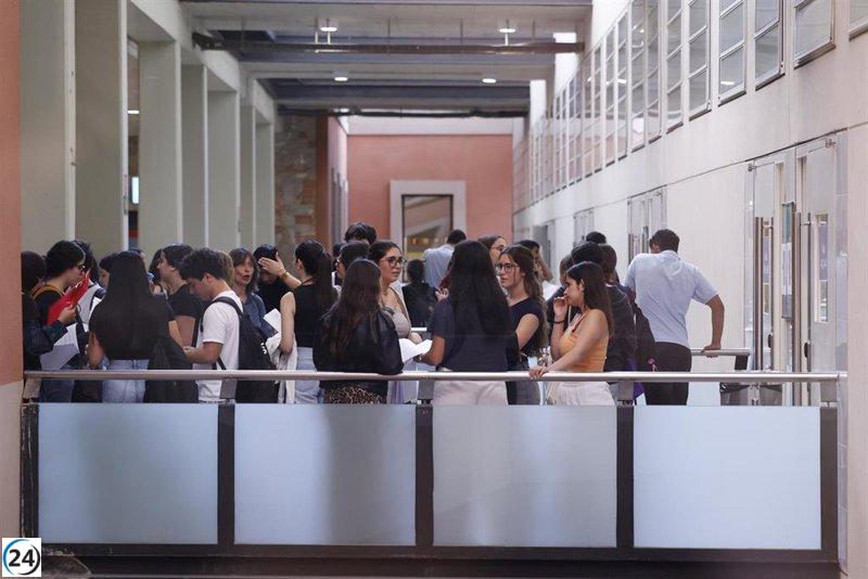 El gobierno centraliza la distribución de plazas universitarias para aliviar la presión sobre los estudiantes.