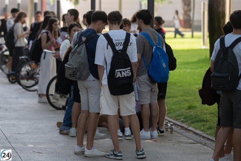 Revocan designación del profesor que filtró examen de la PAU anticipadamente.