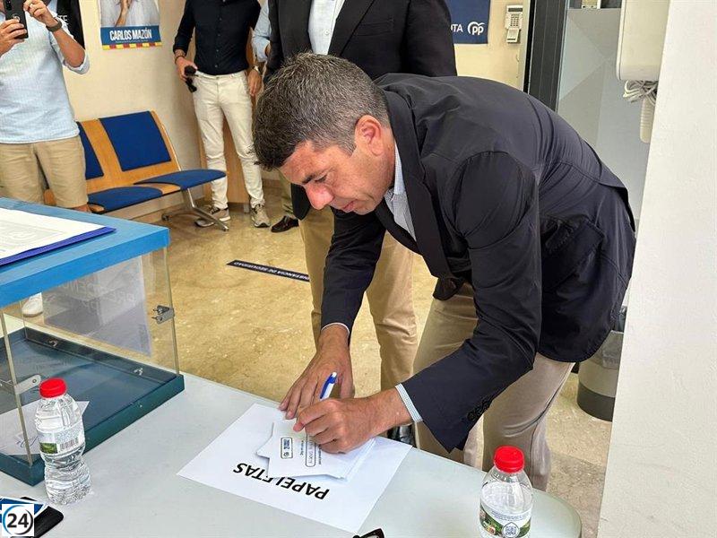 Mazón y afiliados del PPCV respaldan la candidatura de Feijóo en el Congreso del Partido Popular.