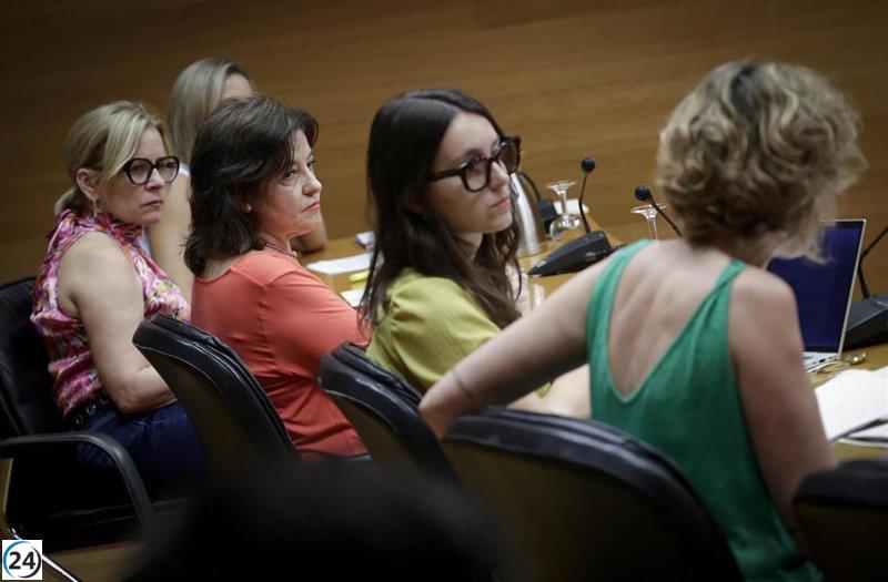 PP y Vox critican al PSPV por sus propuestas sobre prostitución y el 'caso Cerdán'.