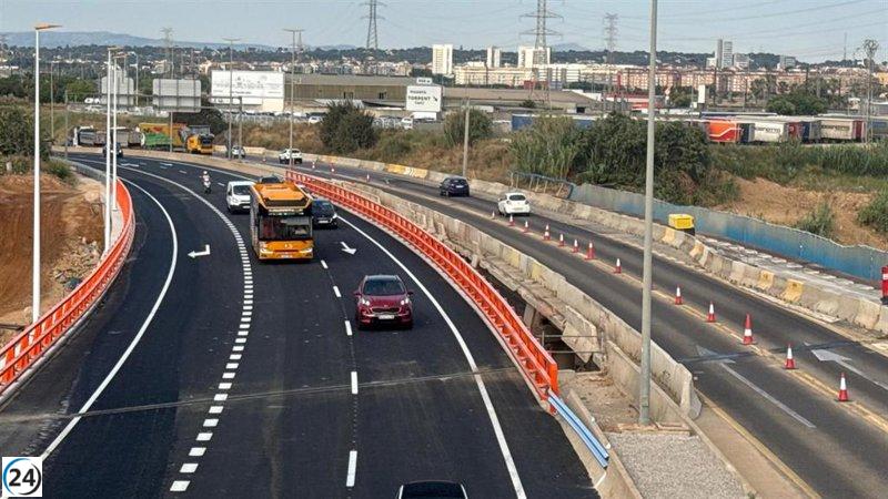 La CV-33 se prepara para reabrir tras concluir las obras del nuevo puente en el barranco del Poyo.