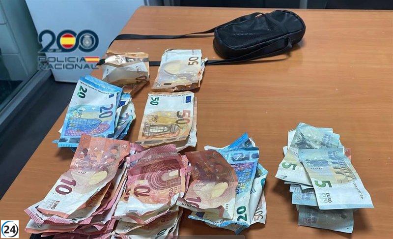 Cae un delincuente tras asaltar un estanco en Alicante armado con un cuchillo de plástico.