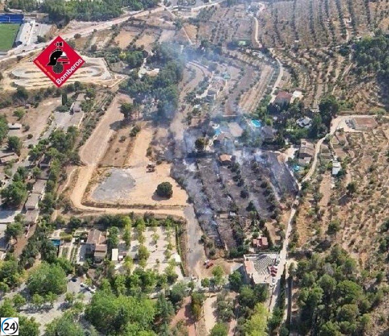 Incendio en Alcoi: situación controlada en la zona del Romeral.