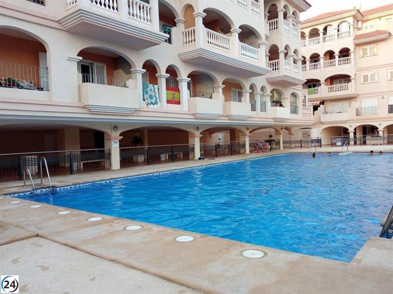 La adquisición de viviendas con piscina eleva su precio en un 91%, revela idealista.