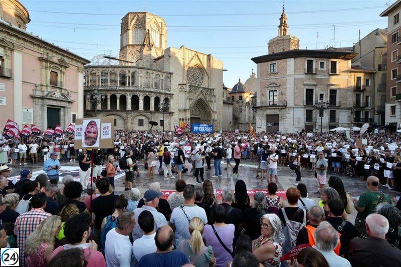 Décima manifestación en honor a las 228 víctimas de la DANA: “10 meses, 334 días de sufrimiento”.