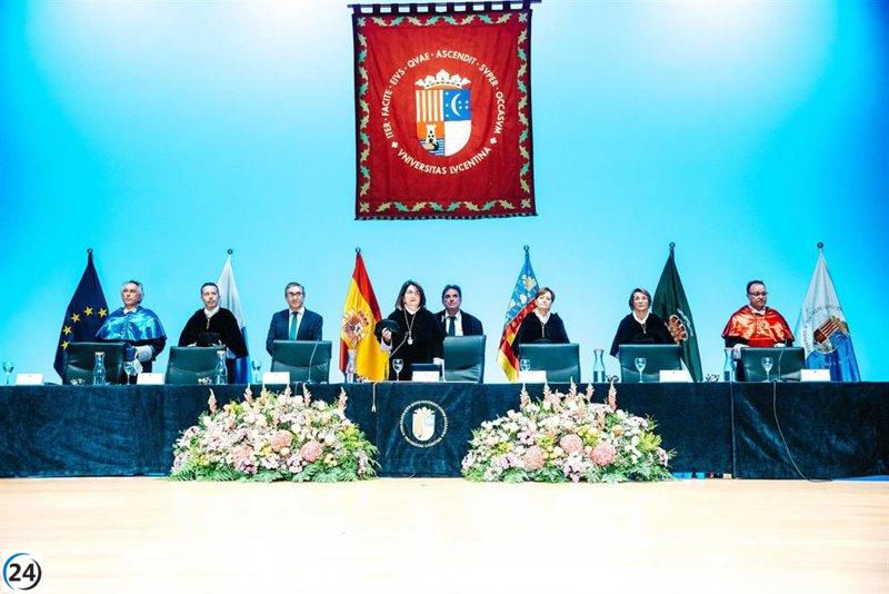 Navarro (UA) exige a todas las administraciones abordar la crisis de vivienda juvenil.