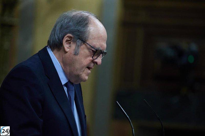 El Tribunal Constitucional acepta el recurso del Defensor del Pueblo sobre la reforma de la Ley Trans en Valencia.