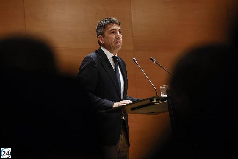 Mazón resalta la asignación de 33 millones en becas universitarias que benefician a 84,000 estudiantes.