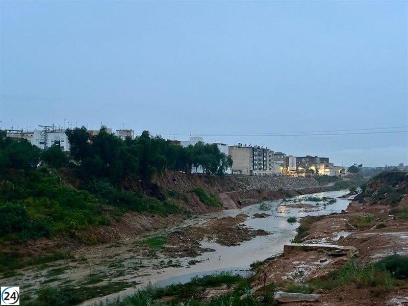 Torrent restringe el tráfico en rutas clave y refuerza la vigilancia ante la amenaza de fuertes lluvias.