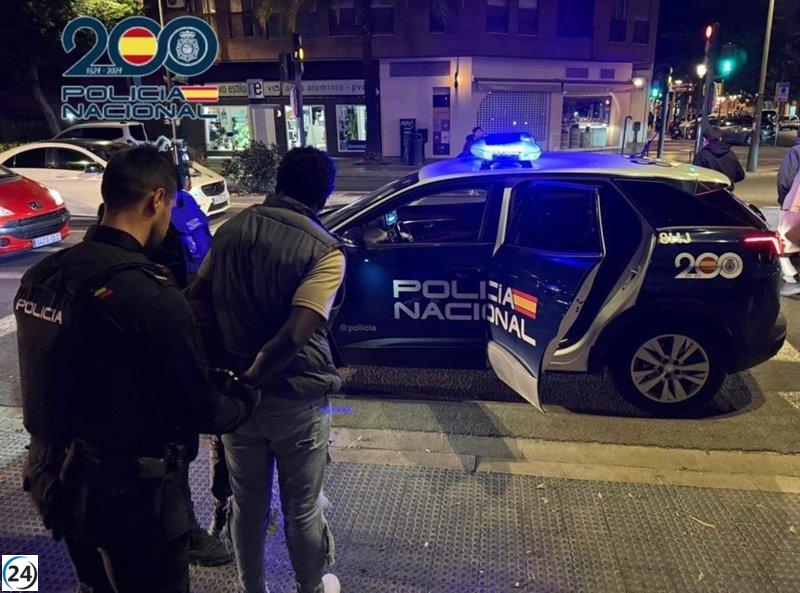 Atrapan a 28 por delitos en operativo de Halloween en Valencia.