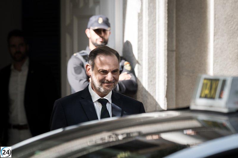 El Tribunal Supremo sugiere llevar a juicio a Ábalos, Koldo y Aldama por supuestas irregularidades en la adquisición de mascarillas.