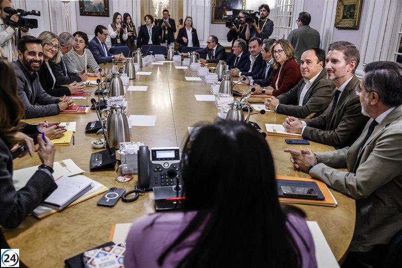 PSPV y Compromís demandan elecciones en la Comunitat y advierten sobre Juanfran Pérez Llorca.