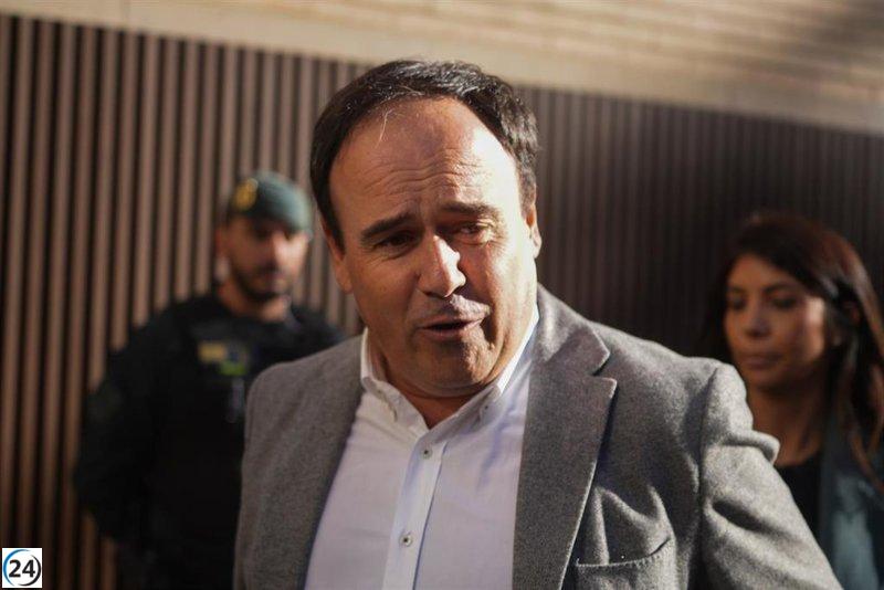 Vox se opone a pacto formal con Pérez Llorca en Valencia y espera su declaración antes de decidir.