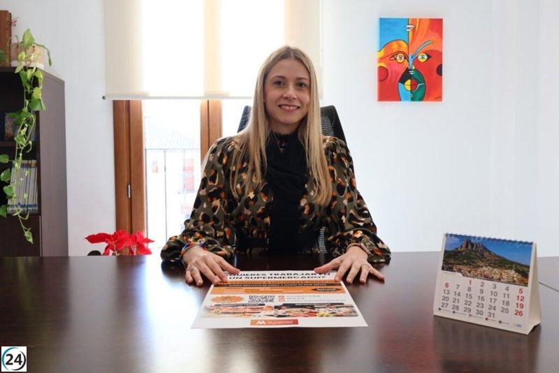 Nati Algado asumirá la alcaldía de Finestrat, reemplazando a Pérez Llorca.