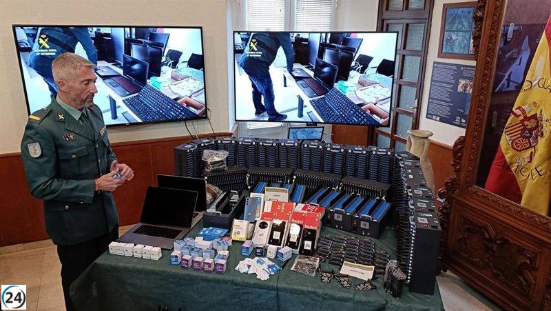 Primera desarticulación en España de una red dedicada a fraudes a través de mensajes y llamadas masivas.