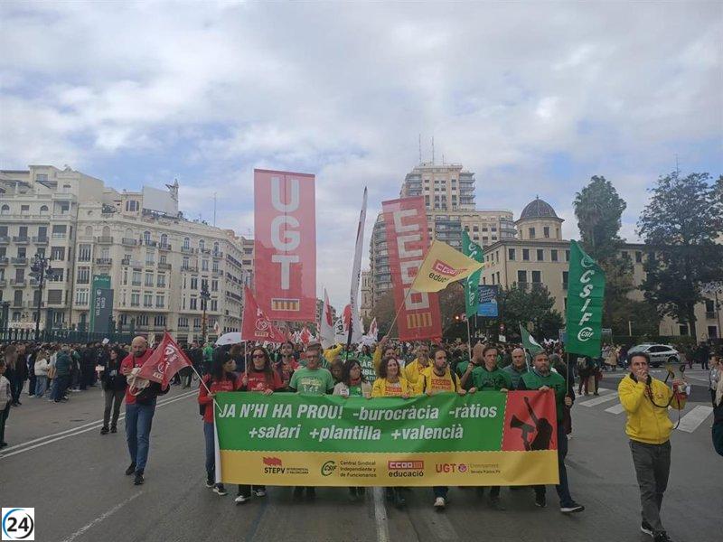 Docentes en huelga solicitan al nuevo Consell que actúe y atienda sus demandas: 