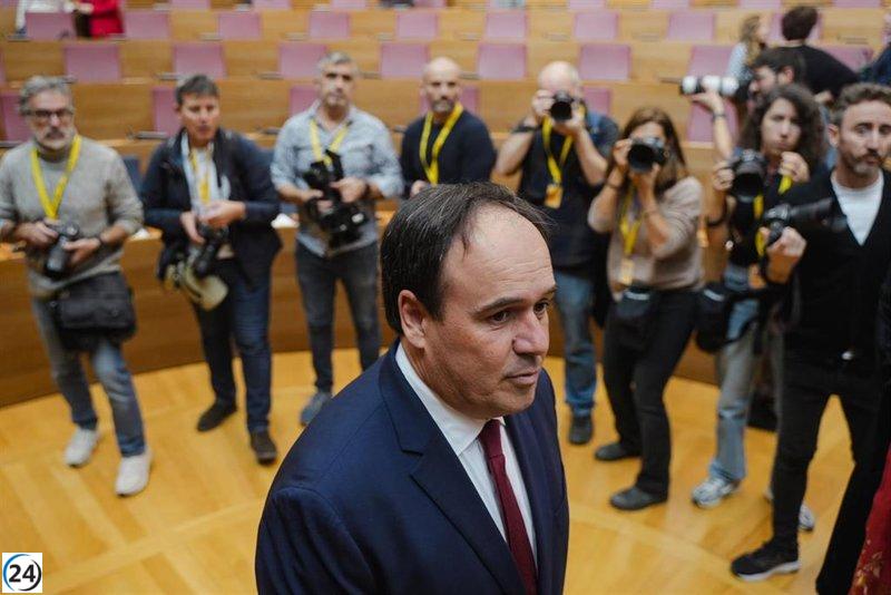 Llorca defiende que las propuestas de Vox sobre menores migrantes siguen la línea del PP.