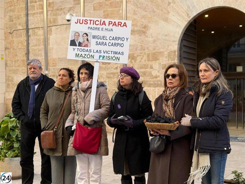 Protesta exige la renuncia de Mazón: 