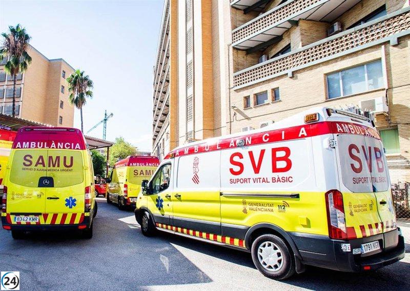 Diecisiete afectados por humo en incendio residencial en Alaquàs.