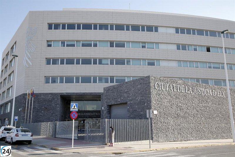 Multa a esteticista de Orihuela por realizar tratamientos podológicos sin título oficial.