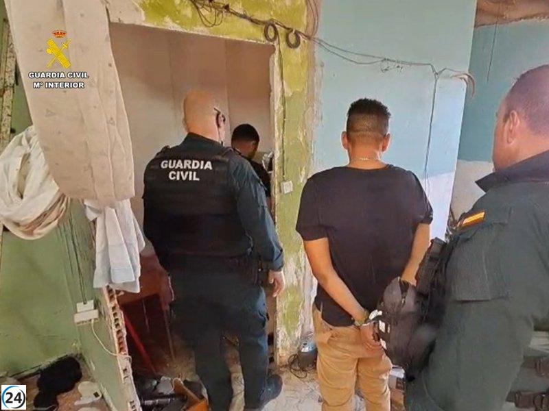 Capturan a un delincuente reincidente que intentó evadir a la Guardia Civil en Callosa.